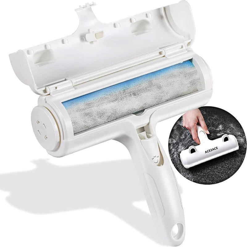 Opening the roller's chamber to empty collected fur