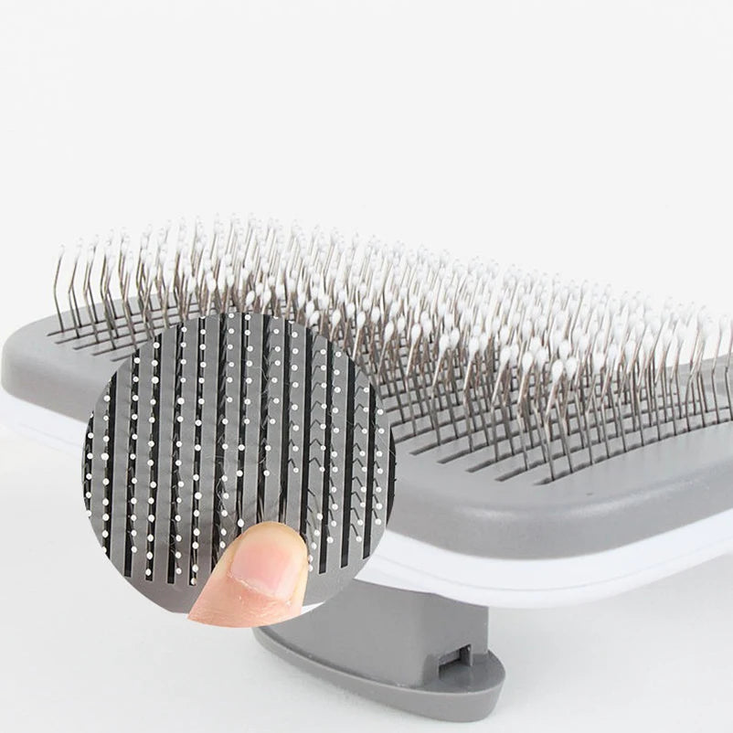 Self-cleaning slicker brush bristles